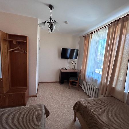 Radi Hotell Brocēni Eksteriør bilde