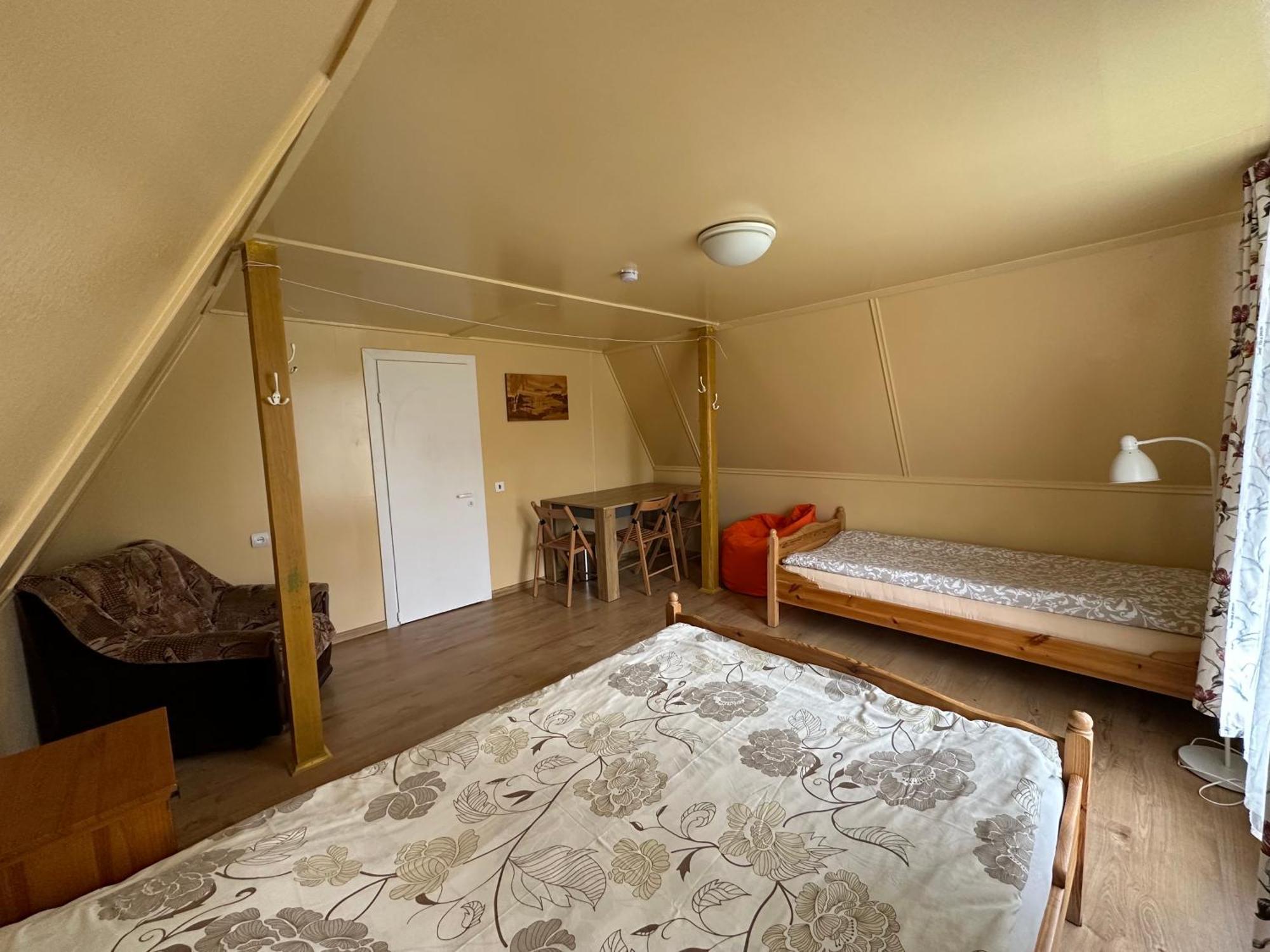 Radi Hotell Brocēni Eksteriør bilde