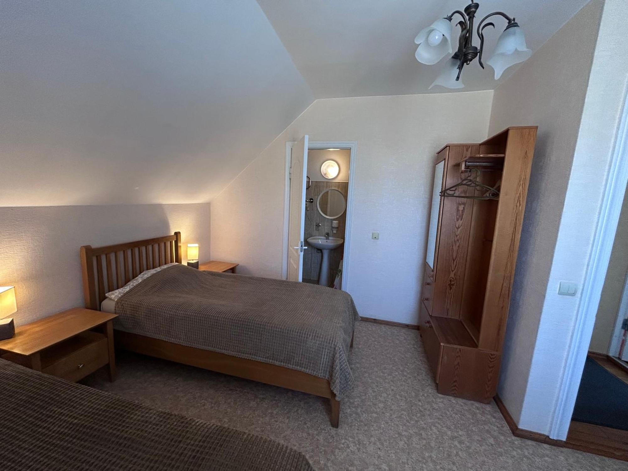 Radi Hotell Brocēni Eksteriør bilde