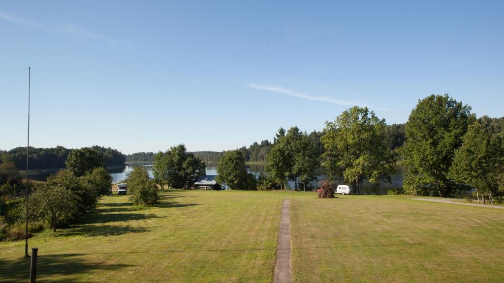 Radi Hotell Brocēni Eksteriør bilde